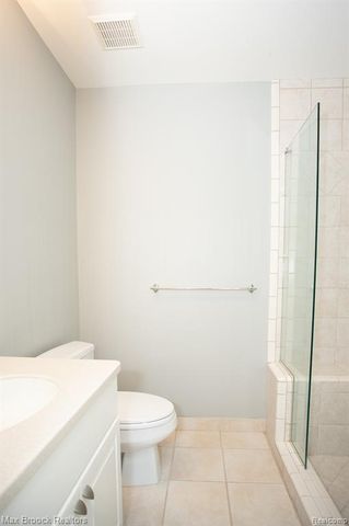 7080 Colony Drive, West Bloomfield, MI 48323