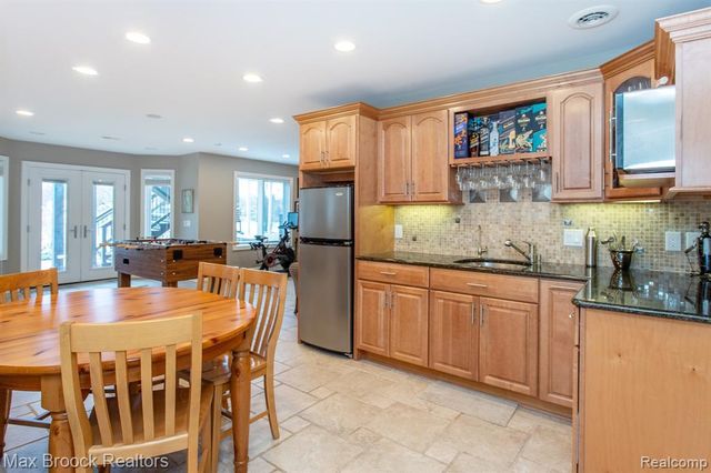 7080 Colony Drive, West Bloomfield, MI 48323