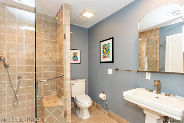 7080 Colony Drive, West Bloomfield, MI 48323