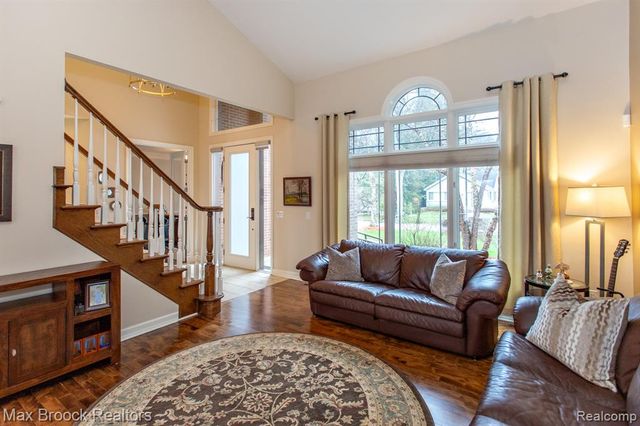 7080 Colony Drive, West Bloomfield, MI 48323
