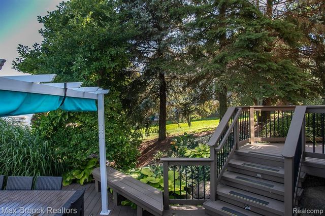 7080 Colony Drive, West Bloomfield, MI 48323