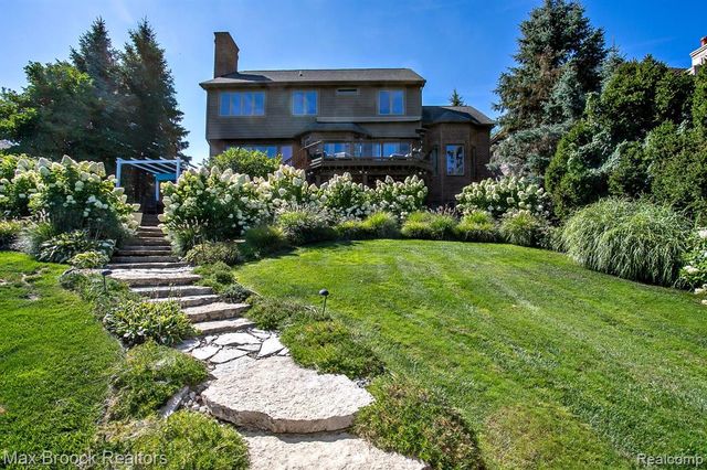 7080 Colony Drive, West Bloomfield, MI 48323