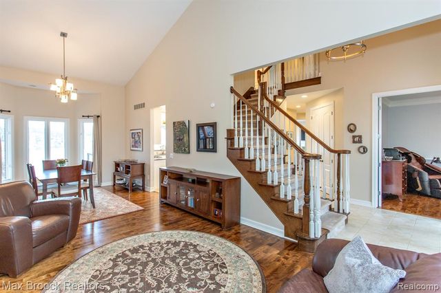 7080 Colony Drive, West Bloomfield, MI 48323