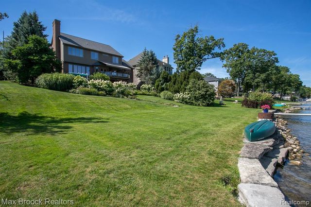 7080 Colony Drive, West Bloomfield, MI 48323
