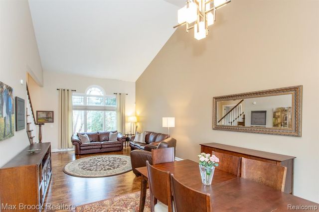 7080 Colony Drive, West Bloomfield, MI 48323