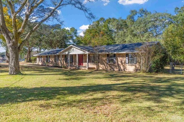 1841 Hollyhill Rd, Pensacola, FL 32526