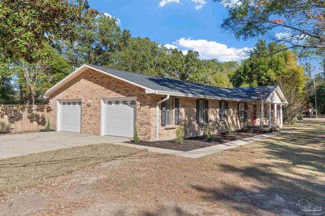 1841 Hollyhill Rd, Pensacola, FL 32526