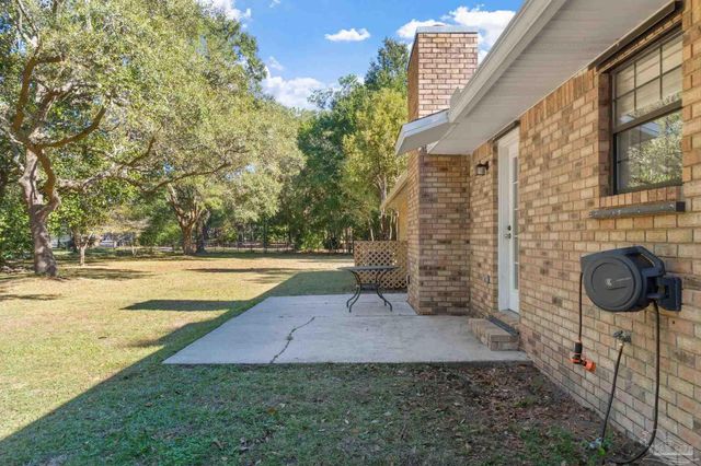1841 Hollyhill Rd, Pensacola, FL 32526