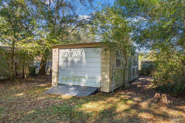 1841 Hollyhill Rd, Pensacola, FL 32526