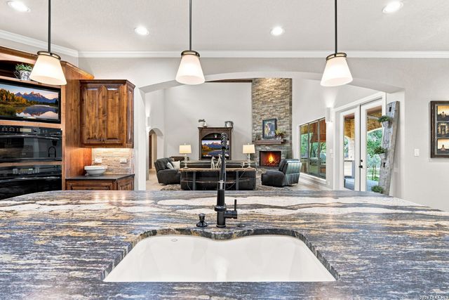 9900 KOPPLIN RD, New Braunfels, TX 78132