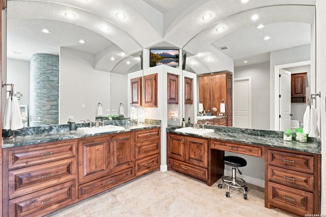9900 KOPPLIN RD, New Braunfels, TX 78132