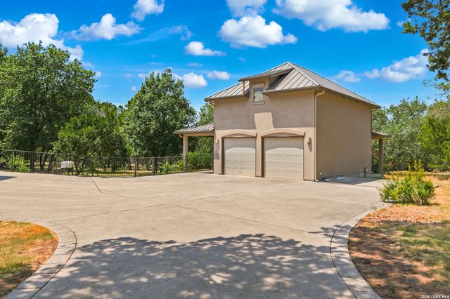 9900 KOPPLIN RD, New Braunfels, TX 78132