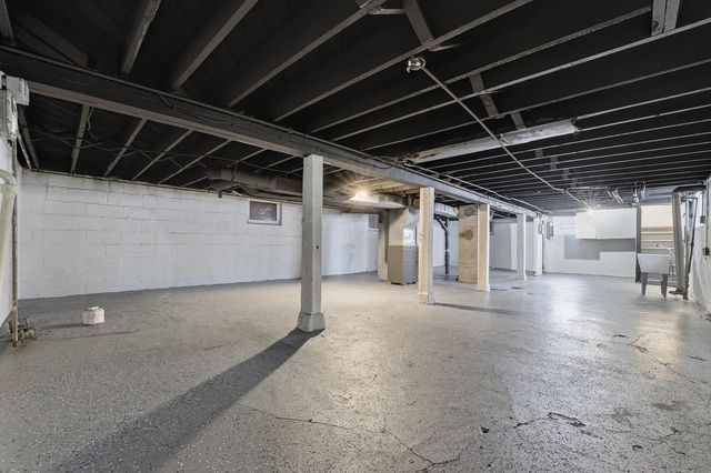 2804 N 38th STREET, Milwaukee, WI 53210