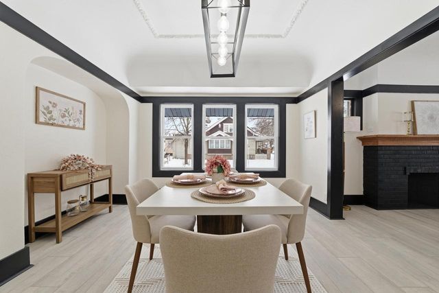 2804 N 38th STREET, Milwaukee, WI 53210