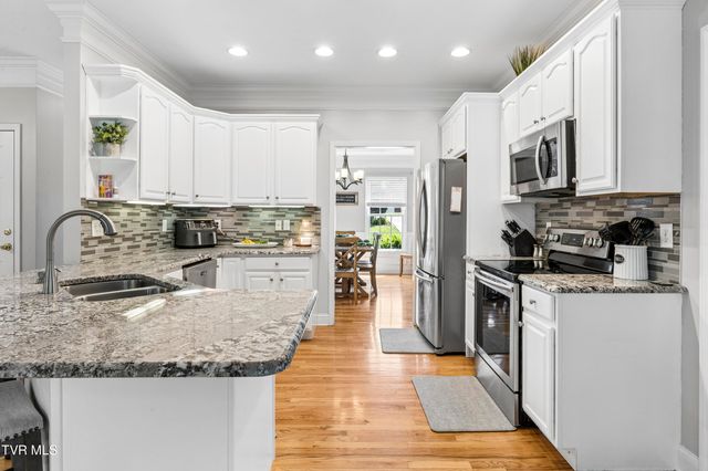 616 Kings Ridge Drive, Blountville, TN 37617