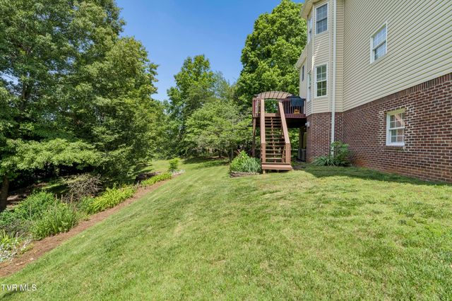 616 Kings Ridge Drive, Blountville, TN 37617