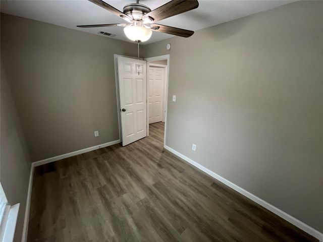 859 Portnoma Lane, Dallas, TX 75217