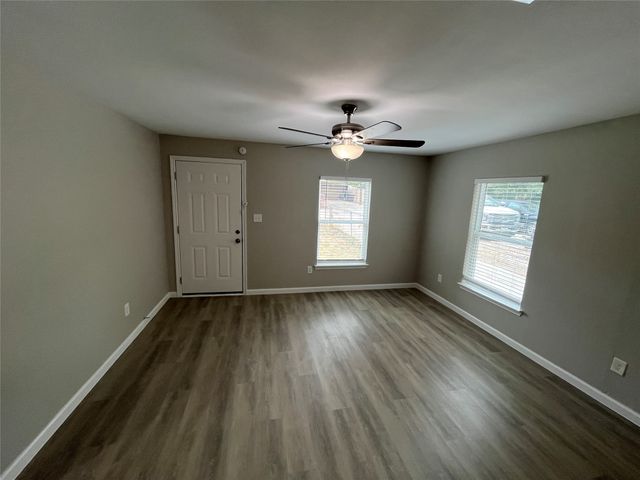 859 Portnoma Lane, Dallas, TX 75217