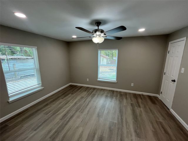 859 Portnoma Lane, Dallas, TX 75217