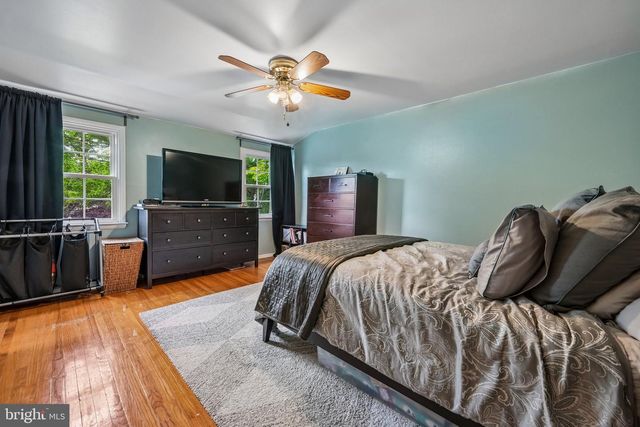11 BELLOWS LN, Cherry Hill, NJ 08002
