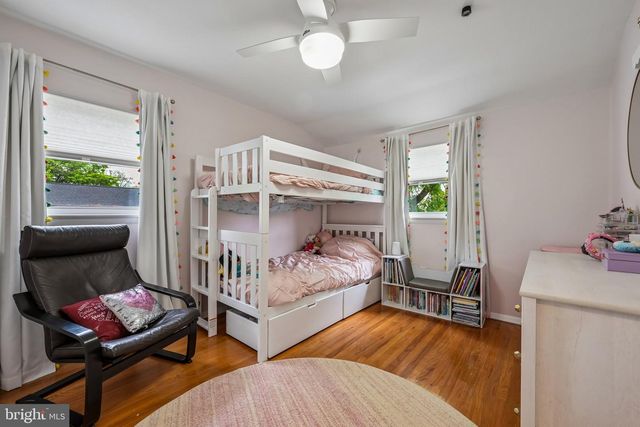 11 BELLOWS LN, Cherry Hill, NJ 08002