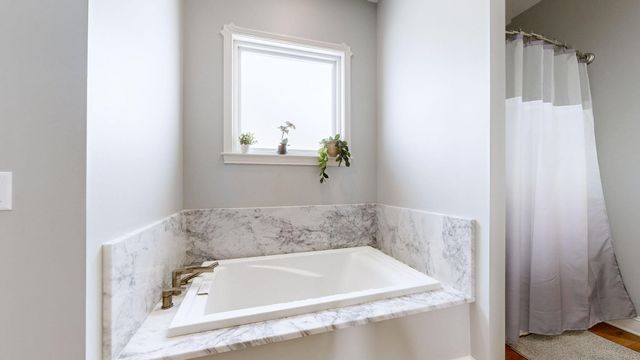 2025 Elmwood Drive, Versailles, KY 40383