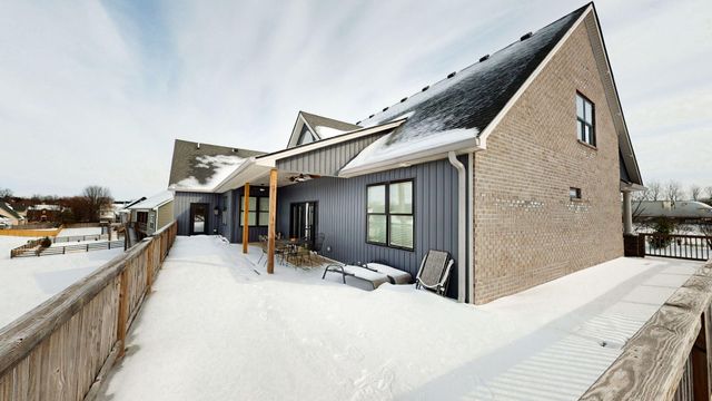 2025 Elmwood Drive, Versailles, KY 40383