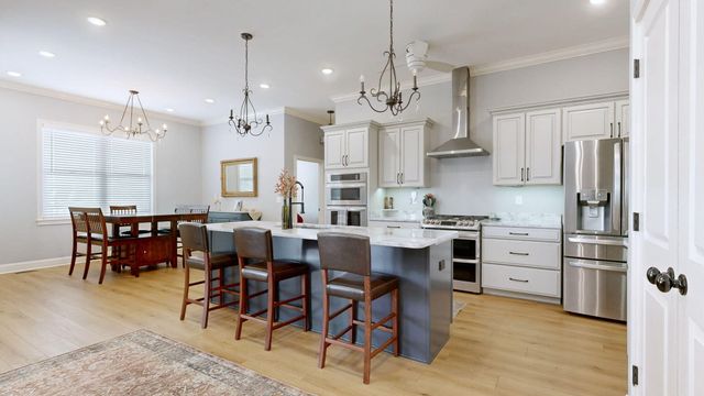 2025 Elmwood Drive, Versailles, KY 40383