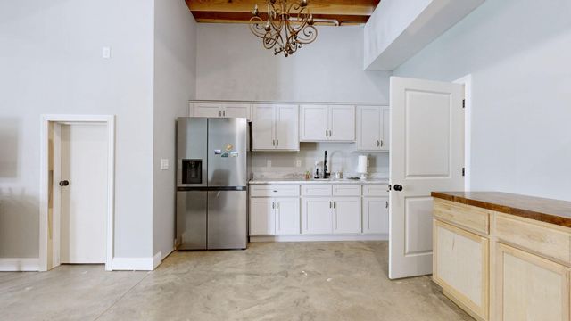 2025 Elmwood Drive, Versailles, KY 40383