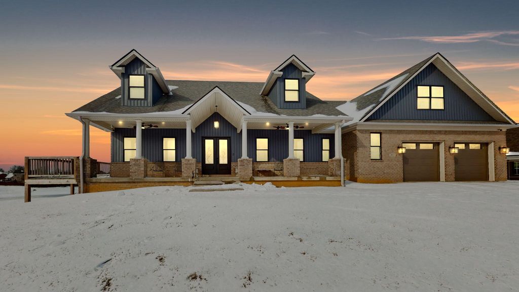 2025 Elmwood Drive, Versailles, KY 40383