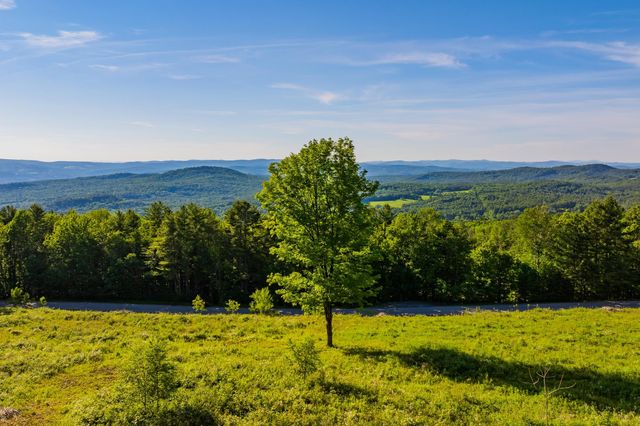 8 Gates Road, Hanover, NH 03755