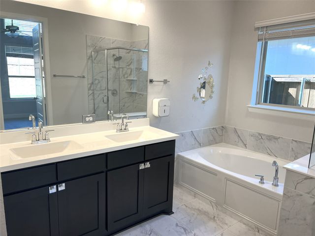 352 Foxthorne Way, Little Elm, TX 75068