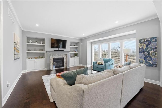 13540 NW 72nd Street, Parkville, MO 64152