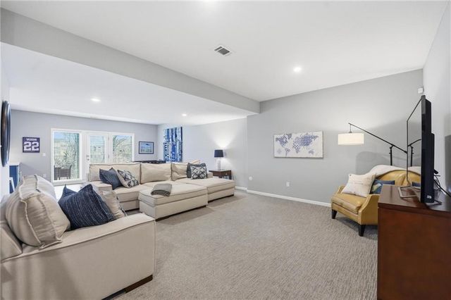 13540 NW 72nd Street, Parkville, MO 64152