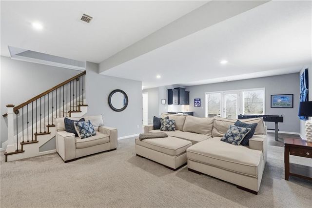 13540 NW 72nd Street, Parkville, MO 64152