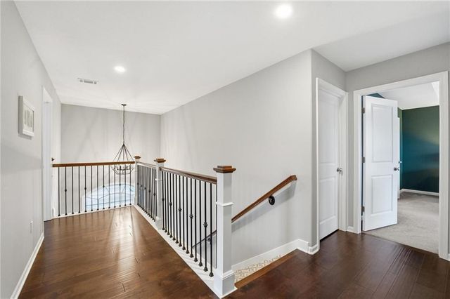 13540 NW 72nd Street, Parkville, MO 64152