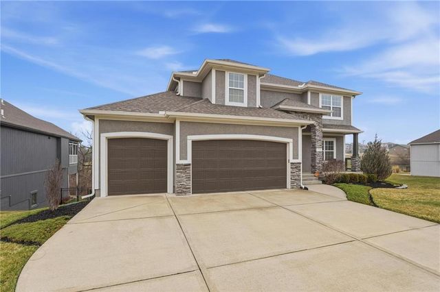 13540 NW 72nd Street, Parkville, MO 64152