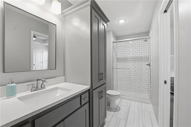 13540 NW 72nd Street, Parkville, MO 64152