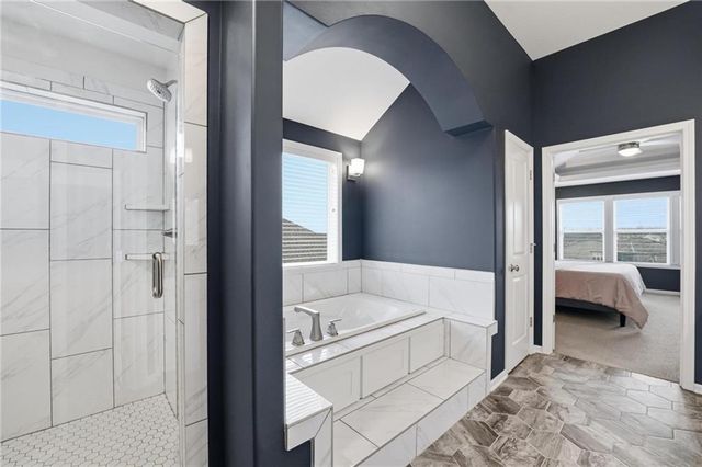 13540 NW 72nd Street, Parkville, MO 64152