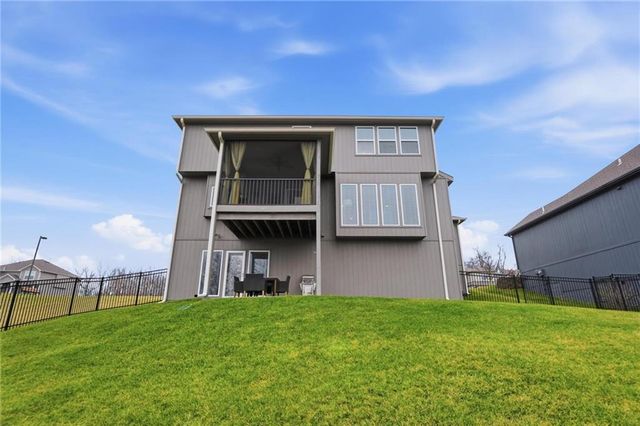 13540 NW 72nd Street, Parkville, MO 64152