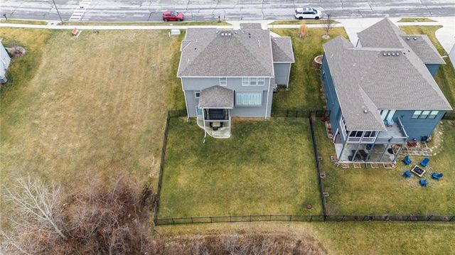 13540 NW 72nd Street, Parkville, MO 64152