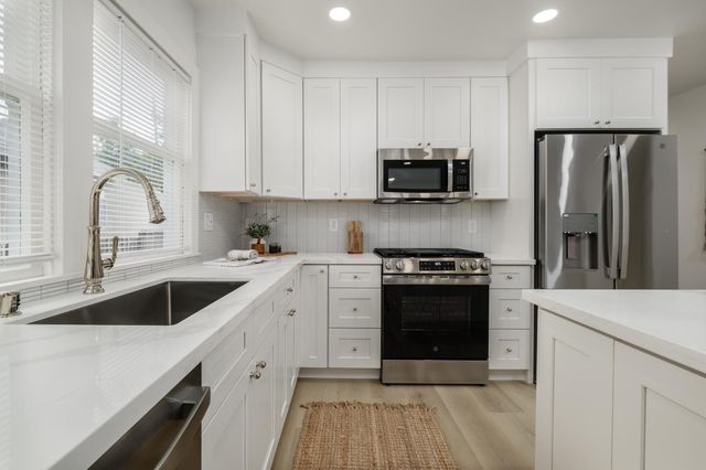 3517 Santa Cruz Way, Sacramento, CA 95817