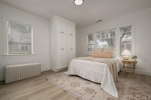 3517 Santa Cruz Way, Sacramento, CA 95817