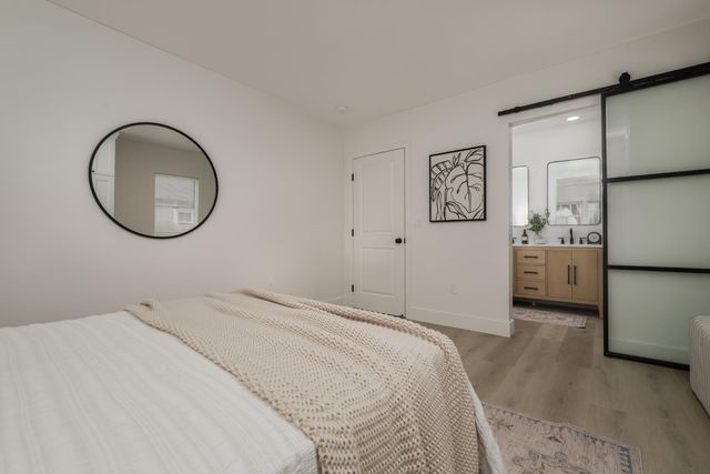 3517 Santa Cruz Way, Sacramento, CA 95817