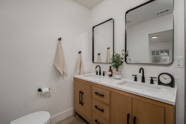 3517 Santa Cruz Way, Sacramento, CA 95817