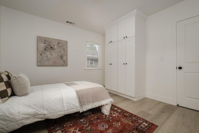 3517 Santa Cruz Way, Sacramento, CA 95817