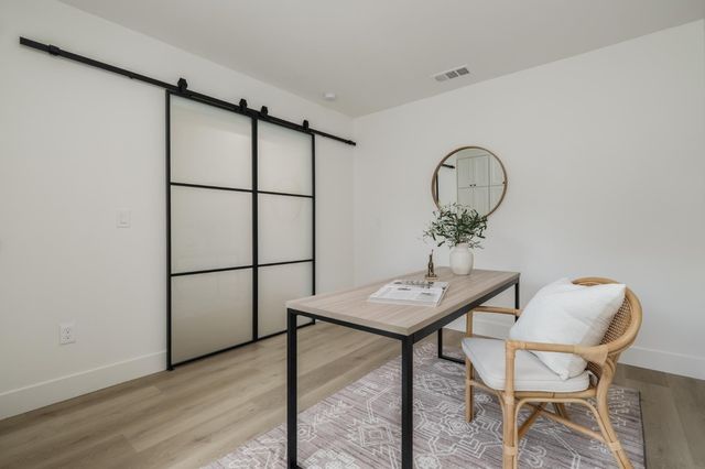 3517 Santa Cruz Way, Sacramento, CA 95817