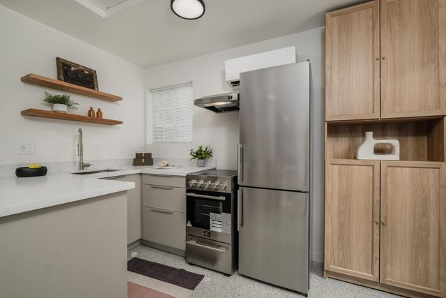 3517 Santa Cruz Way, Sacramento, CA 95817