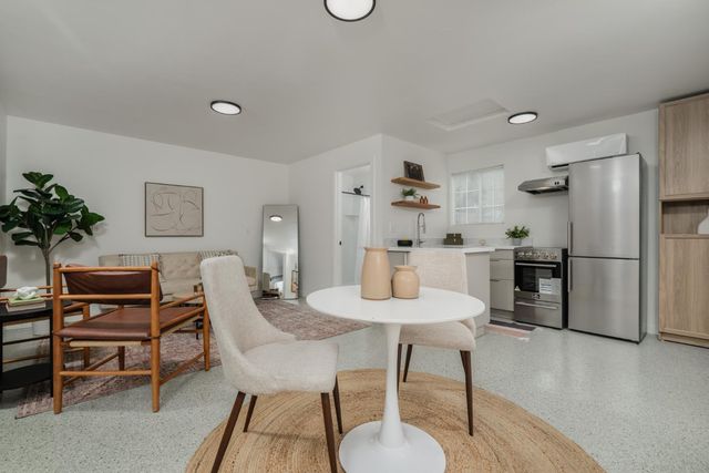 3517 Santa Cruz Way, Sacramento, CA 95817