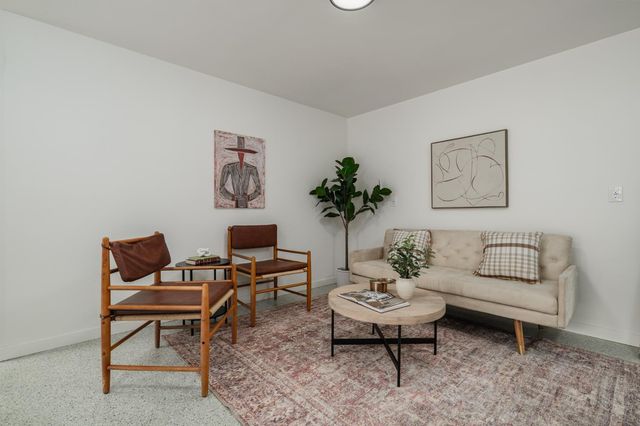 3517 Santa Cruz Way, Sacramento, CA 95817